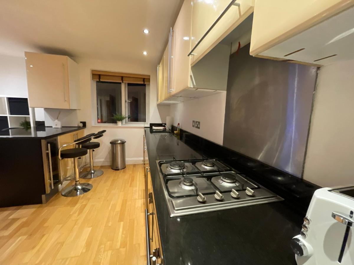 Beautiful & Luxurious Apartment In Richmond Richmond  Εξωτερικό φωτογραφία